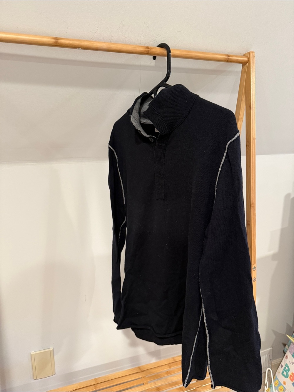 Men's Black Long-Sleeve Knit Pullover Sweater